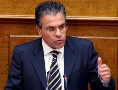 Υποψήφιος ξανά στον Δήμο Βριλησσίων ο Αργύρης Ντινόπουλος